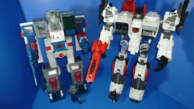 fortress maximus vs metroplex